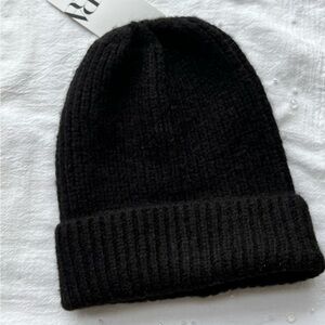 Cozy Knit Beanie - Black
